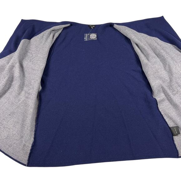 J. Peterman Navy Blue Floral Open Wrap Cardigan Sweater 100% Merino Wool Size L - Picture 10 of 13